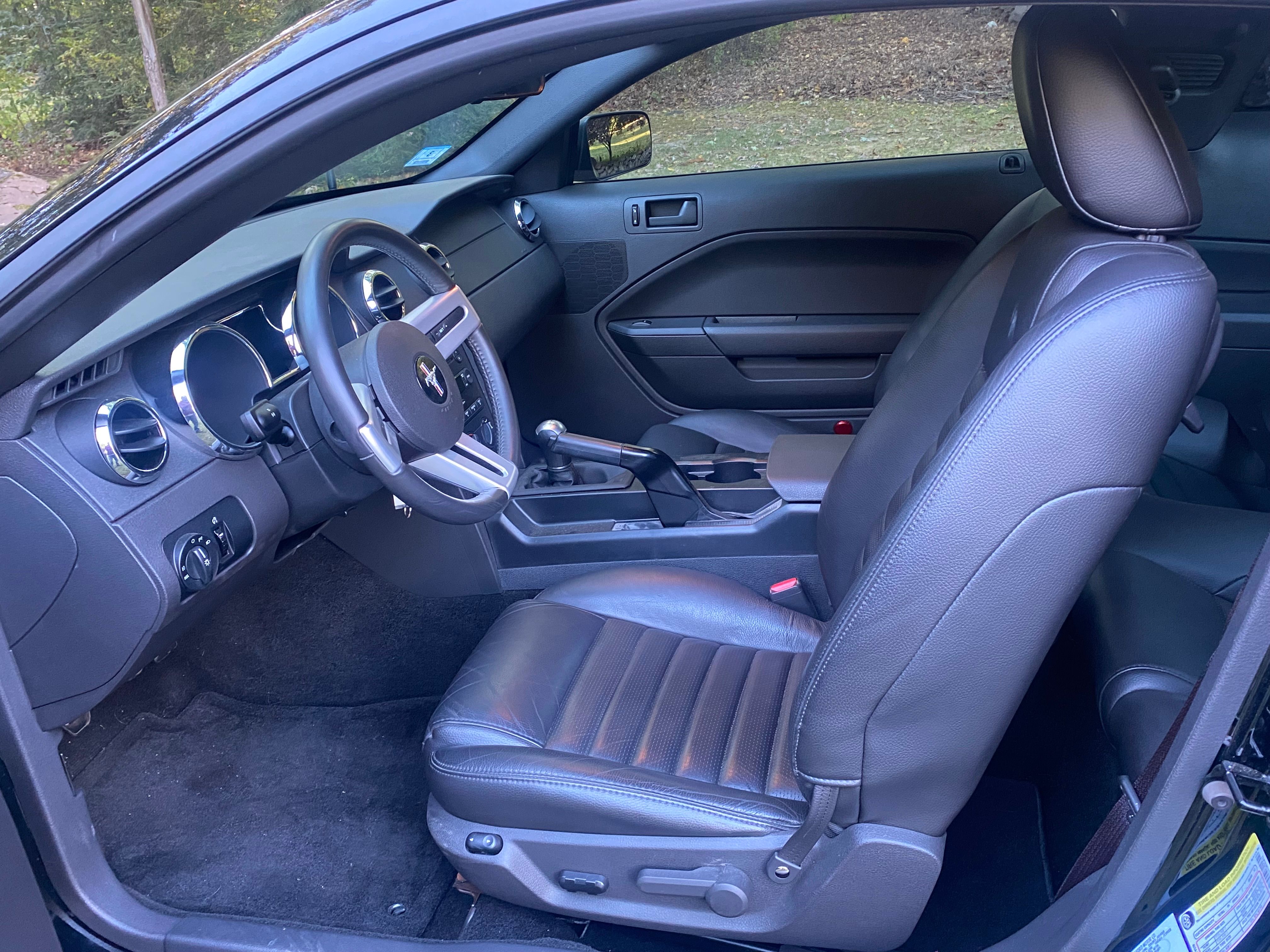 Used 2005 Ford Mustang GT RWD image 15