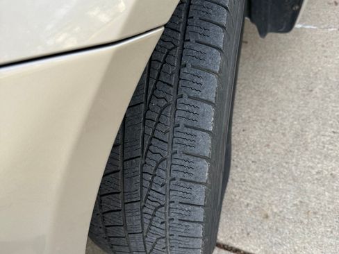 Used 2010 Toyota Sienna XLE Limited image 6