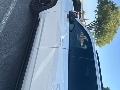 Used 2024 Cadillac Escalade ESV Sport w/ LPO, ONYX Package image 17