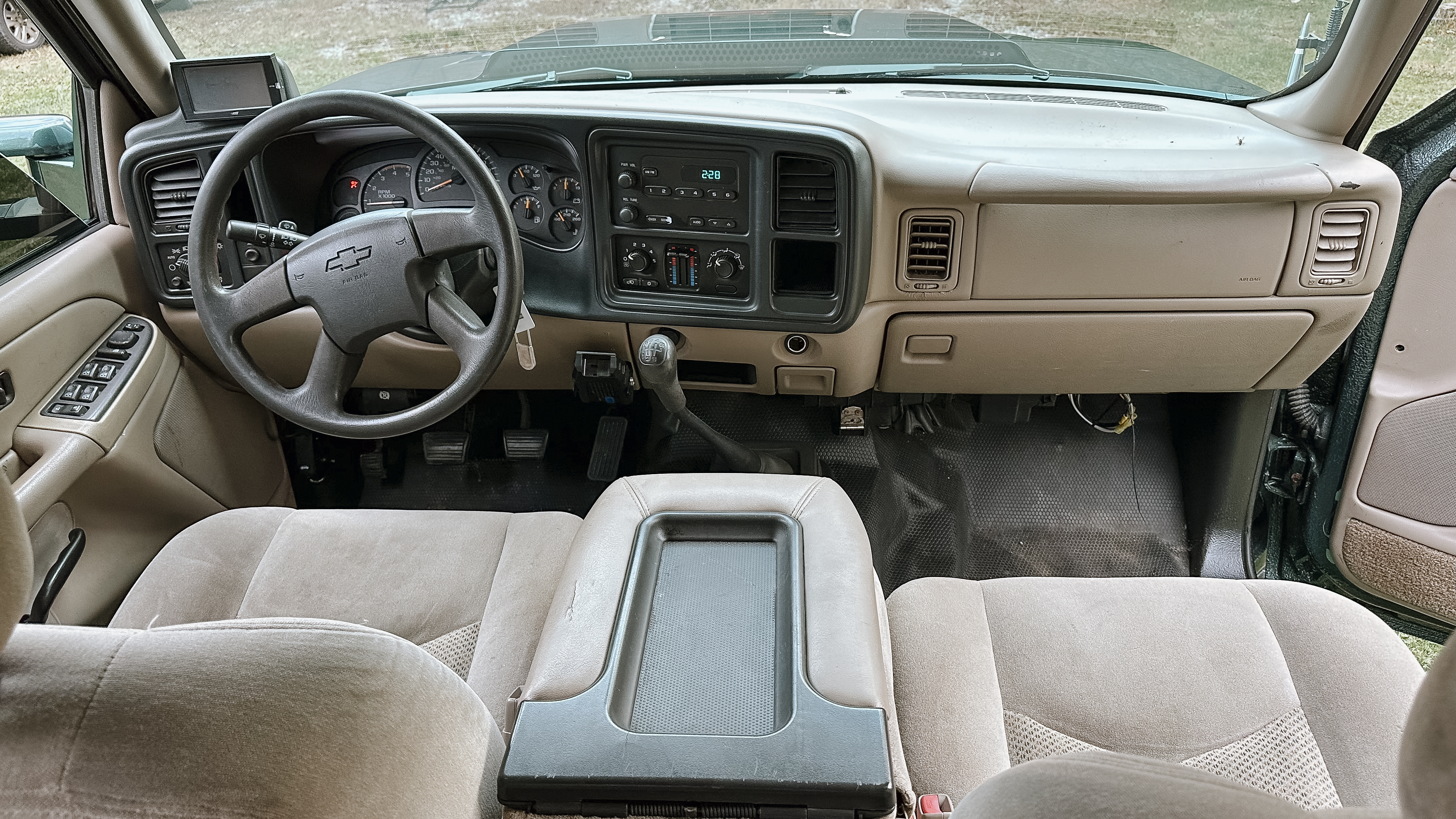 Used 2004 Chevrolet Silverado 2500 W/T w/ Skid Plate Package AWD/4WD image 23