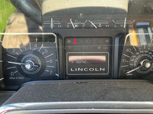 Used 2008 Lincoln Navigator 4WD image 8