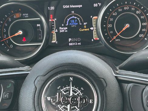 Used 2020 Jeep Wrangler Unlimited Sport S image 9