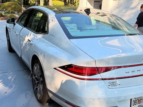 Used 2025 Genesis G90 3.5T AWD/4WD image 13