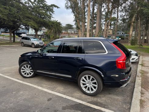 Used 2016 Volvo XC90 T6 Inscription w/ Vision Package image 6