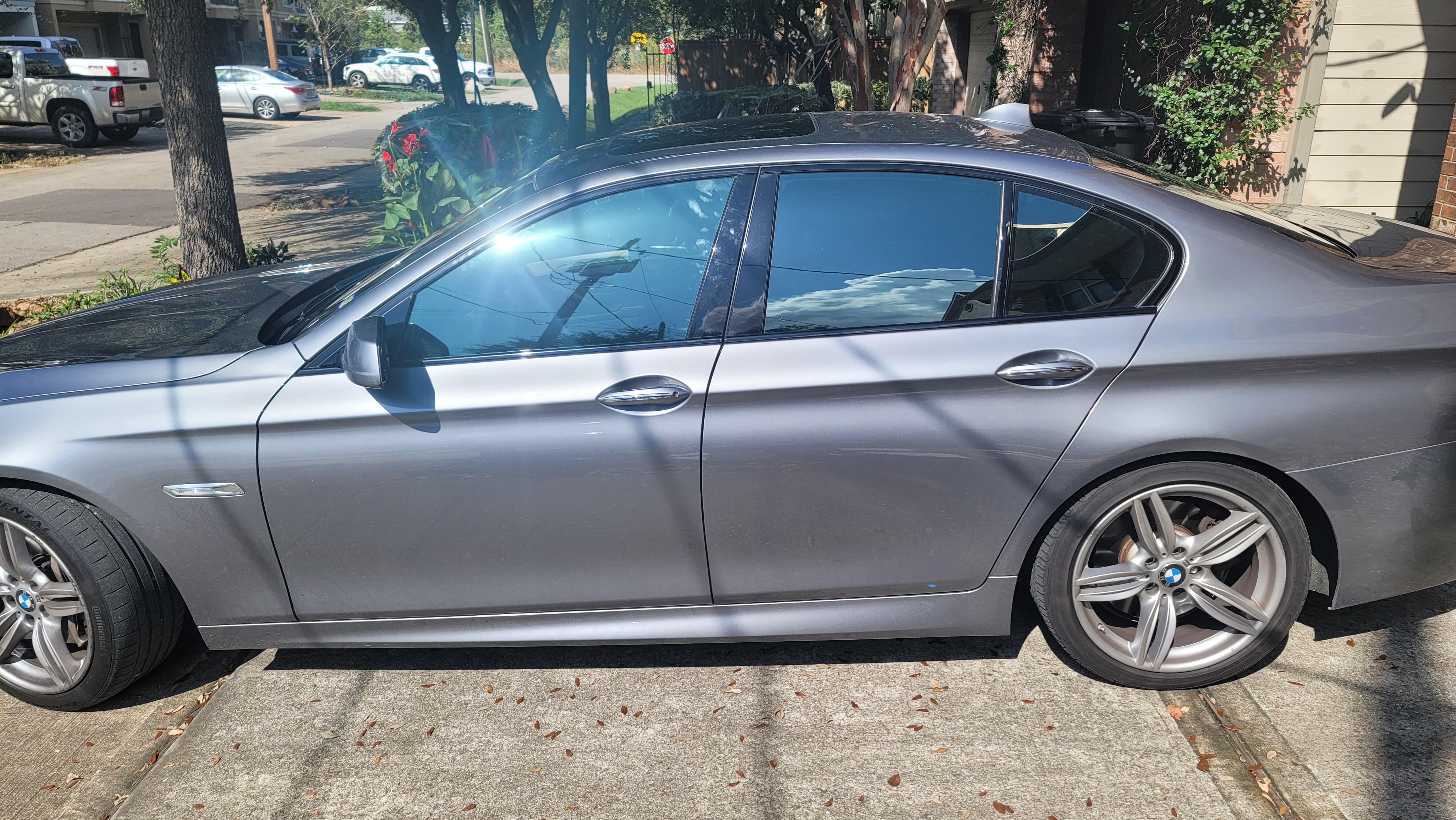 Used 2013 BMW 550i Sedan RWD image 2