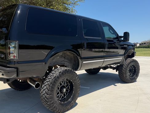 Used 2004 Ford Excursion Limited AWD/4WD image 5