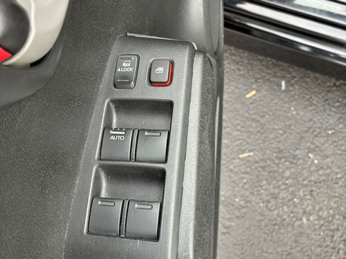 Used 2013 Honda Fit Sport image 16