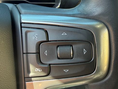 Used 2022 Chevrolet Silverado 1500 LT AWD/4WD image 13