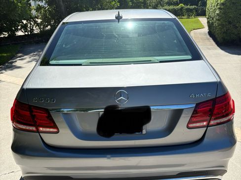 Used 2014 Mercedes-Benz E 550 E 550 4MATIC Sedan 4D image 9