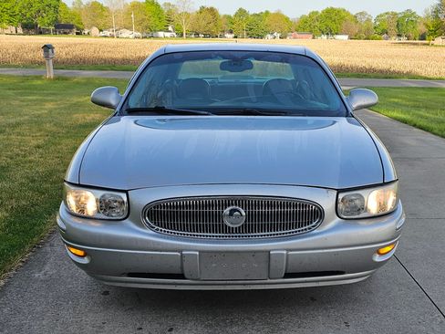 Used 2005 Buick Le Sabre Custom w/ Platinum Edition Plus Pkg FWD image 2