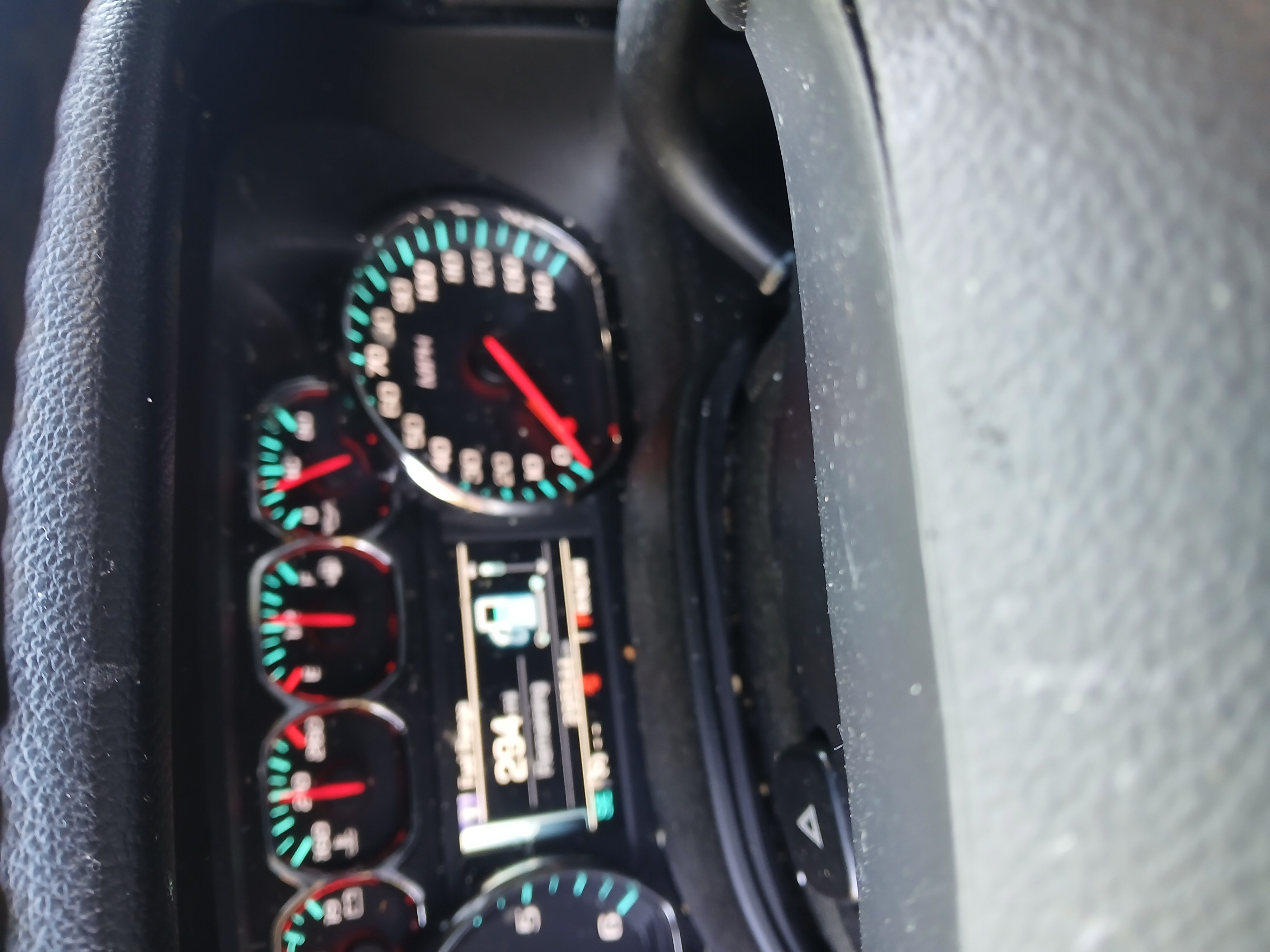 Used 2016 Chevrolet Suburban LT RWD image 12