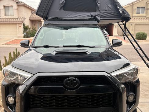 Used 2018 Toyota 4Runner TRD Off-Road Premium image 1
