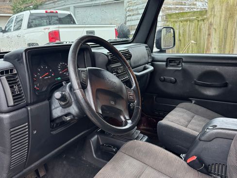 Used 2003 Jeep Wrangler Rubicon image 13