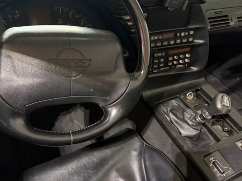 Used 1994 Chevrolet Corvette Convertible RWD image 10