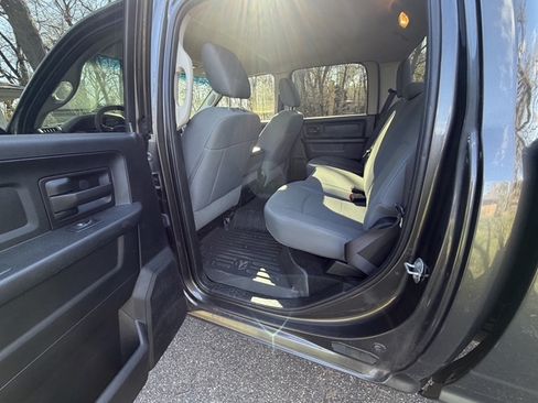 Used 2017 RAM 2500 Tradesman w/ Chrome Appearance Group AWD/4WD image 10