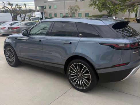 Used 2019 Land Rover Range Rover Velar S image 16