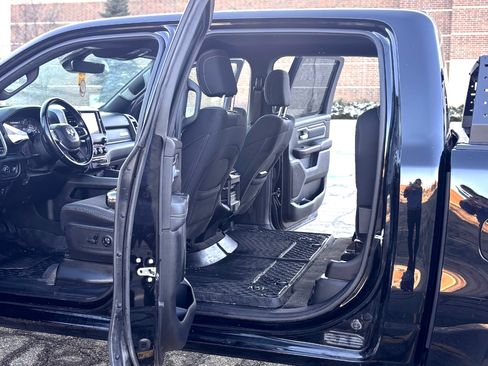 Used 2021 RAM 1500 Big Horn image 9