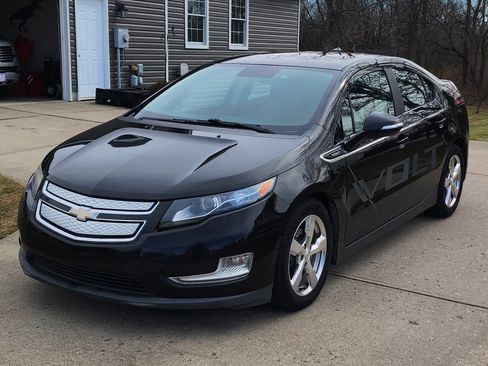 Used 2012 Chevrolet Volt Premium w/ Premium Trim Package image 1
