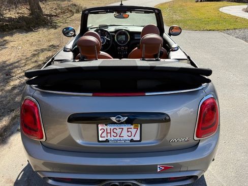 Used 2018 MINI Cooper S image 2