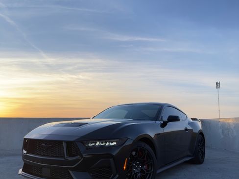 Used 2024 Ford Mustang GT w/ GT Performance Package RWD image 4