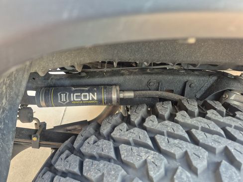 Used 2023 Toyota Tacoma TRD Off-Road image 8