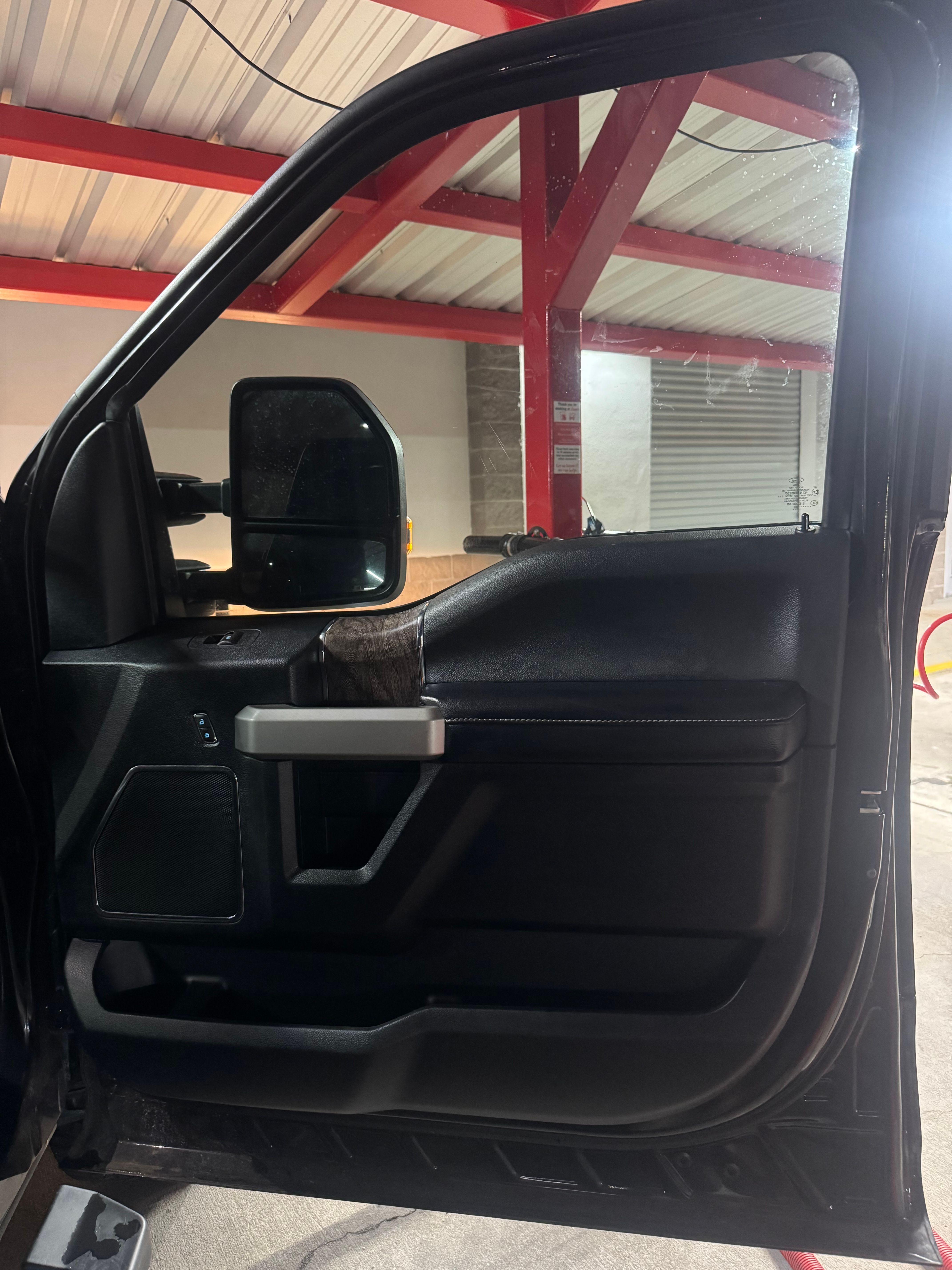 Used 2019 Ford F250 Lariat w/ Lariat Value Package AWD/4WD image 11