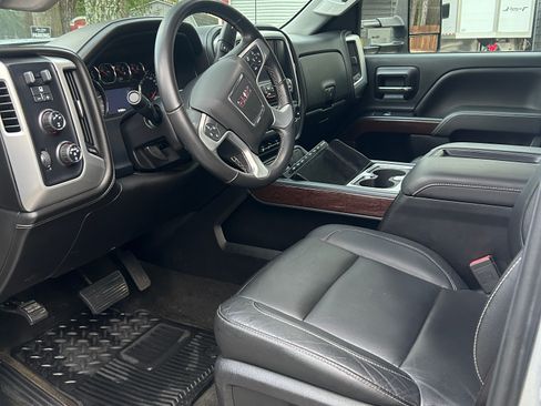 Used 2015 GMC Sierra 3500 SLT w/ Duramax Plus Package image 8