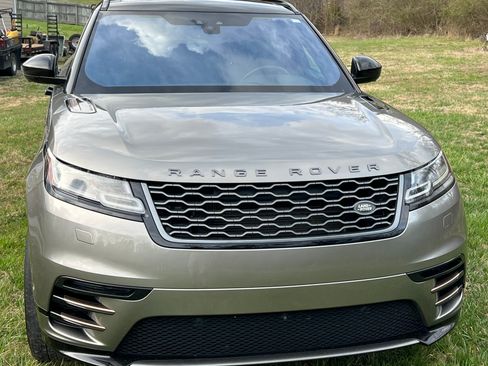 Used 2019 Land Rover Range Rover Velar R-Dynamic SE image 4