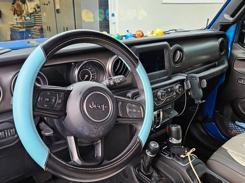 Used 2022 Jeep Wrangler Unlimited Sport image 5