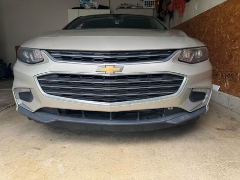 Used 2016 Chevrolet Malibu LT FWD image 10
