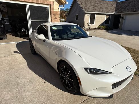 Used 2024 MAZDA MX-5 Miata RF Grand Touring image 2