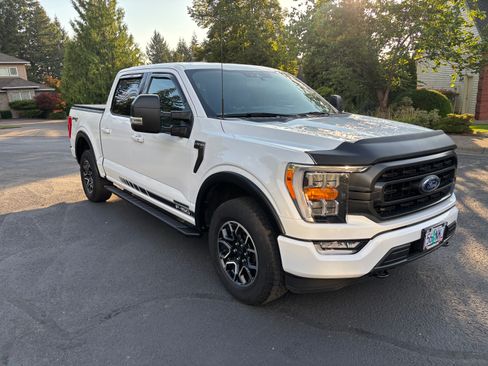 Used 2022 Ford F150 XLT w/ Equipment Group 302A High AWD/4WD image 4