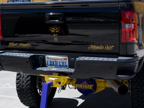 Used 2015 GMC Sierra 2500 Denali w/ Duramax Plus Package image 8