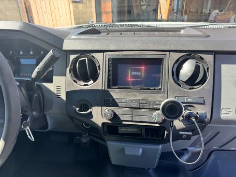Used 2014 Ford F250 XL w/ Power Equipment Group RWD image 22