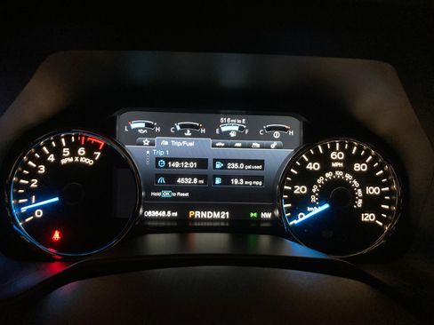 Used 2015 Ford F150 Lariat w/ Equipment Group 502A Luxury AWD/4WD image 10