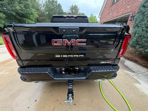 Used 2024 GMC Sierra 1500 AT4 w/ Technology Package AWD/4WD image 5