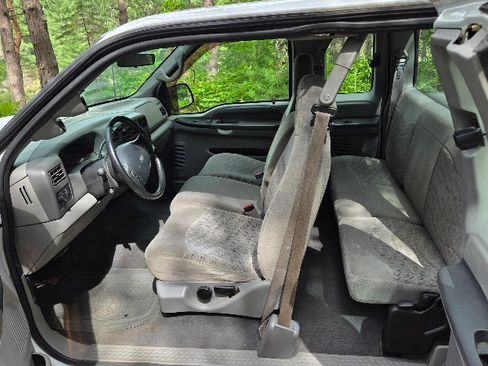 Used 2000 Ford F250 2WD SuperCab Super Duty image 4