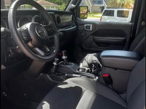 Used 2023 Jeep Wrangler Sport image 6