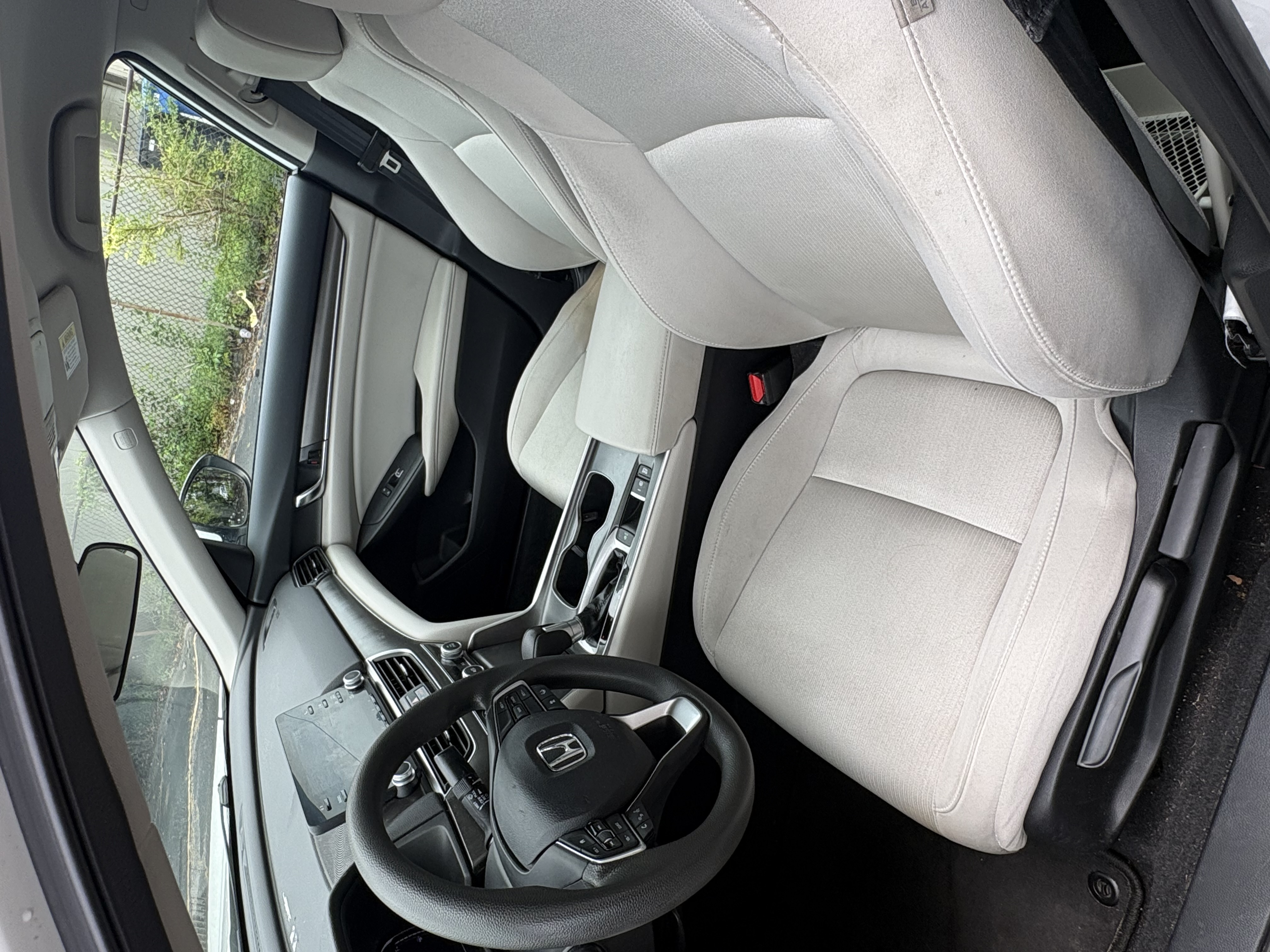 Used 2018 Honda Accord LX image 12