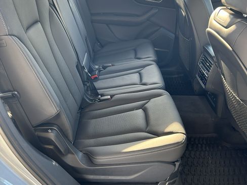 Used 2025 Audi Q7 2.0T Premium Plus w/ Premium Plus Package image 10