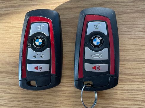 Used 2018 BMW 330i Sedan w/ Shadow Sport Edition image 25