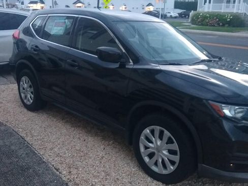 Used 2017 Nissan Rogue S AWD/4WD image 5