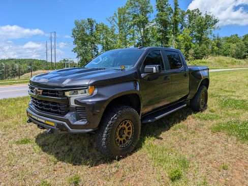 Used 2022 Chevrolet Silverado 1500 LT Trail Boss w/ LT Trail Boss Premium Package image 12