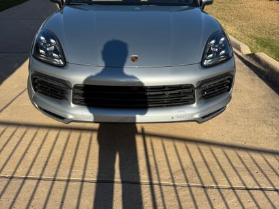 Used 2022 Porsche Cayenne E-Hybrid Sport Utility 4D