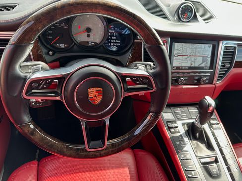 Used 2015 Porsche Macan S AWD/4WD image 17