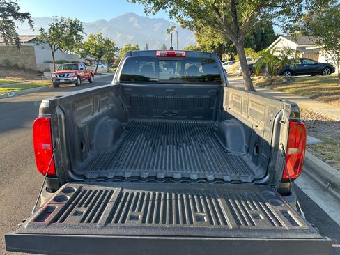 Used 2016 Chevrolet Colorado LT w/ LT Convenience Package RWD image 8