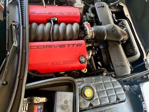 Used 2004 Chevrolet Corvette Z06 w/ Memory Package RWD image 13