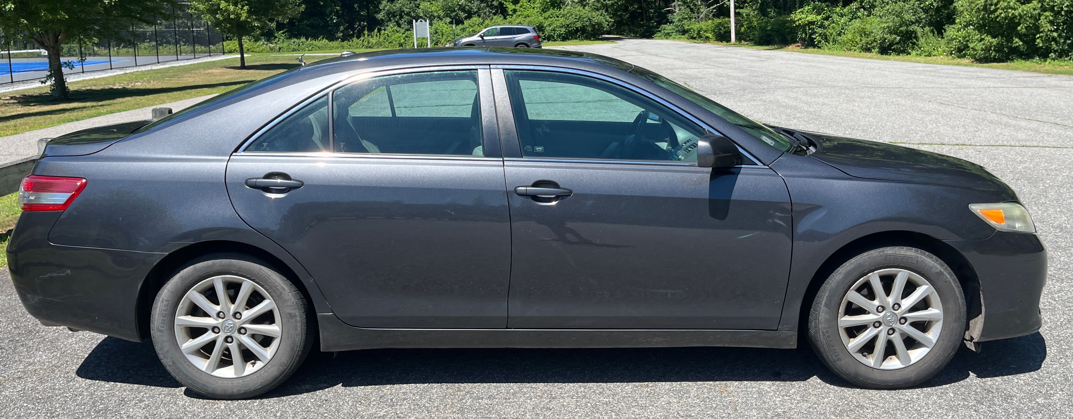 Used 2011 Toyota Camry XLE w/ XLE Extra-Value Pkg #2 FWD image 6