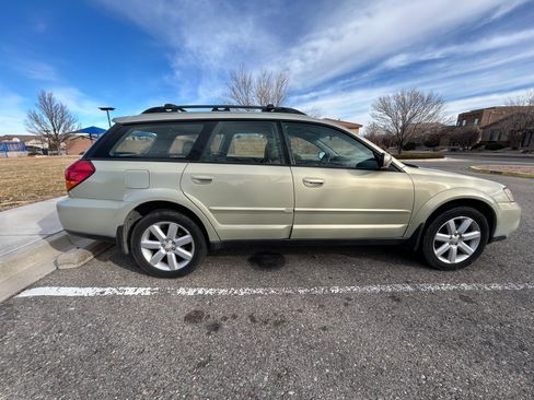 Used 2006 Subaru Outback 2.5i Limited image 6
