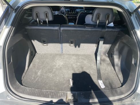 Used 2023 Chevrolet Bolt EUV LT w/ Convenience Package FWD image 8